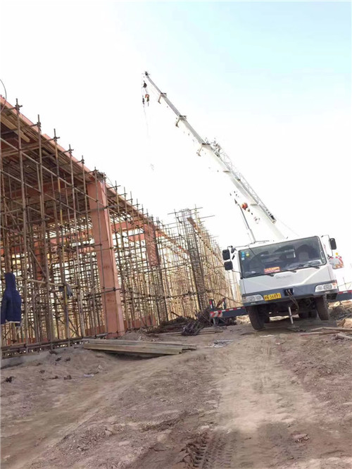 青海吊车作业的安全注意事项有哪些？