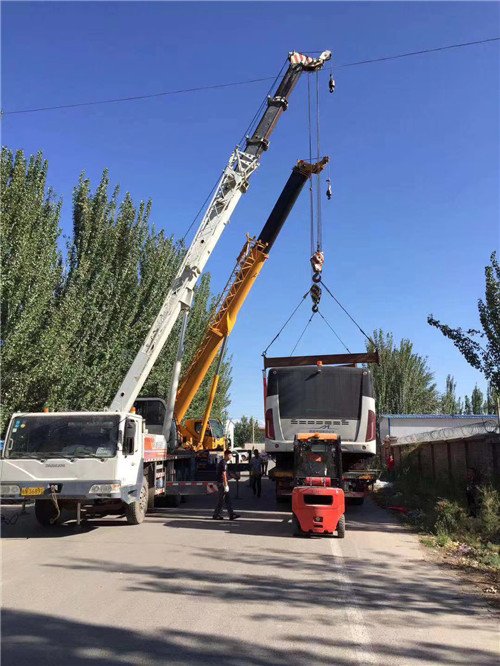 青海港口集装箱搬运案例